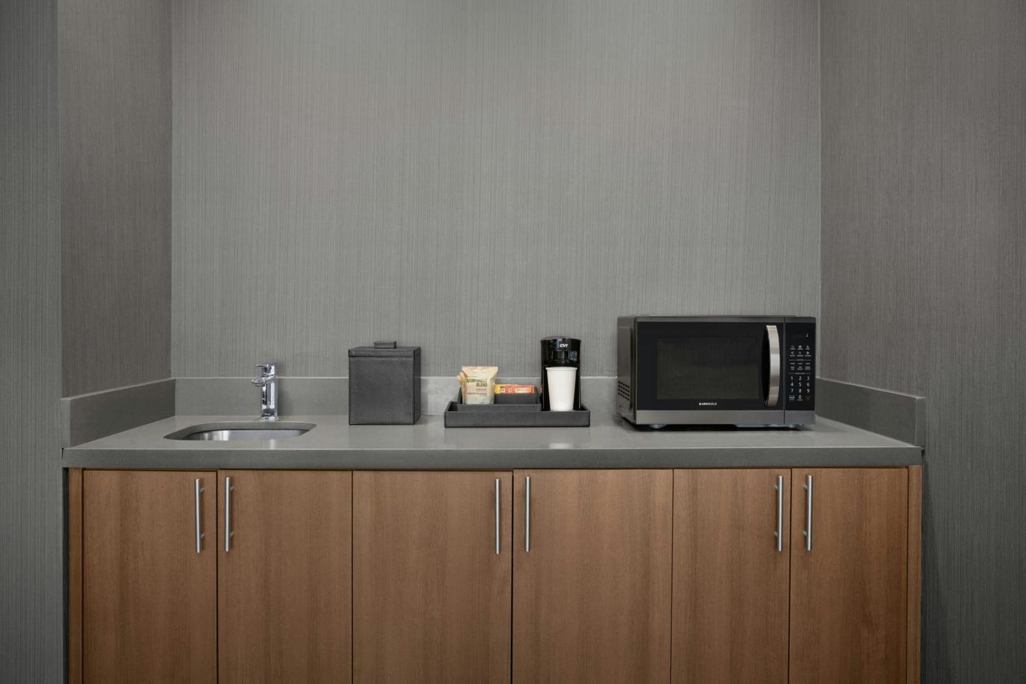Courtyard By Marriott Antioch Pittsburg Hotel Екстериор снимка