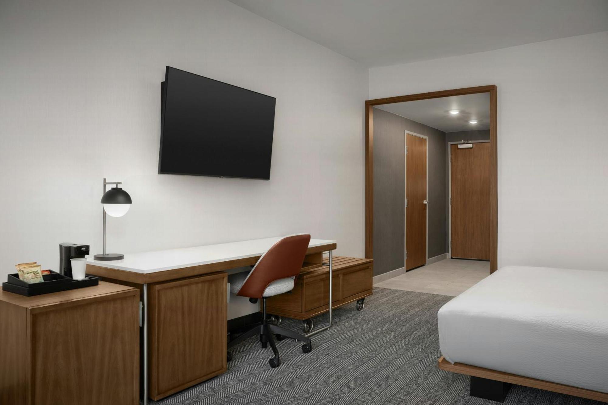 Courtyard By Marriott Antioch Pittsburg Hotel Екстериор снимка